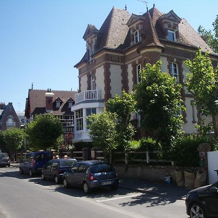 La Maison D'Emilie Houlgate Exteriör bild